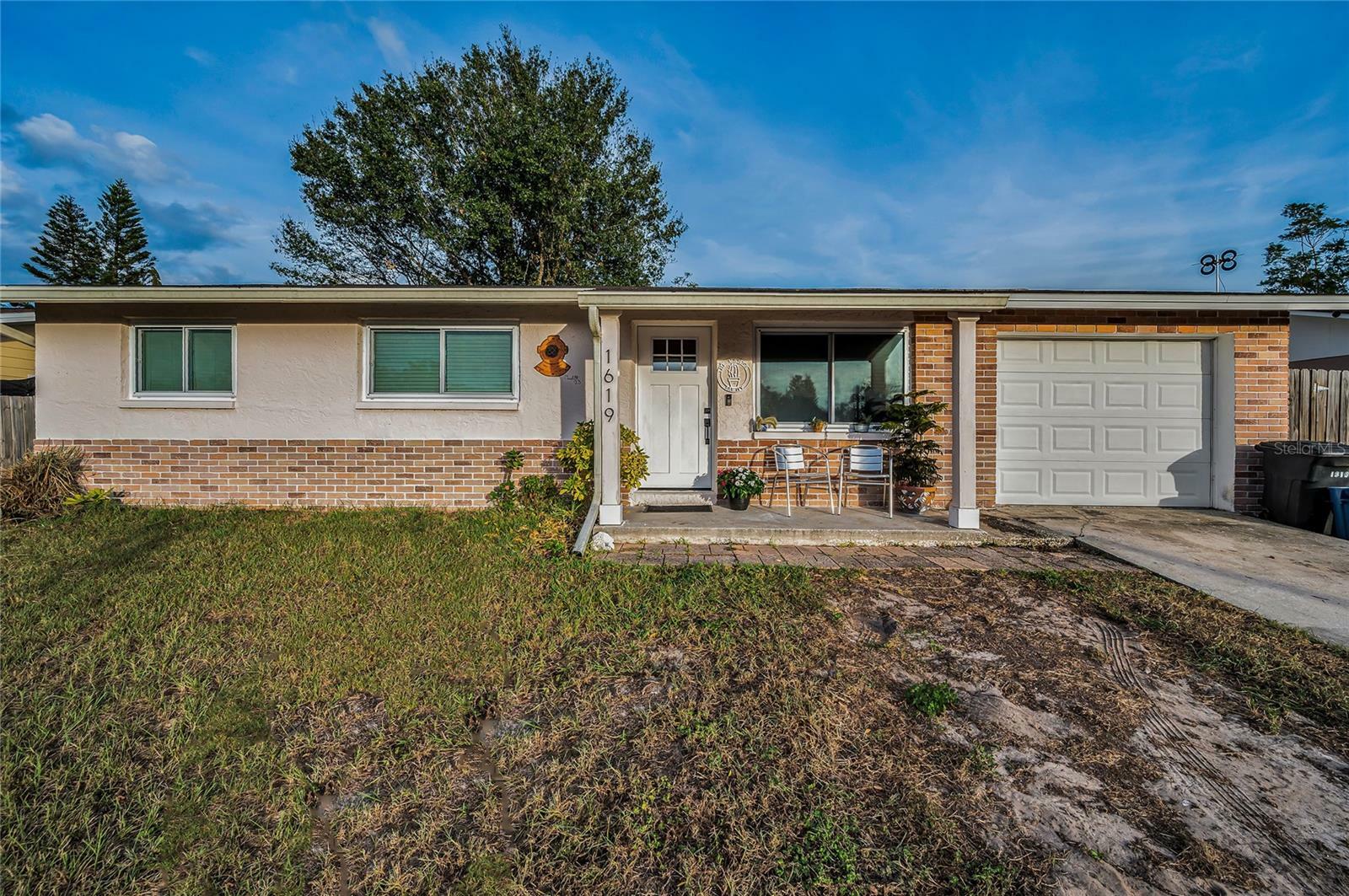 Property Photo:  1619 Coppertree Drive  FL 34689 