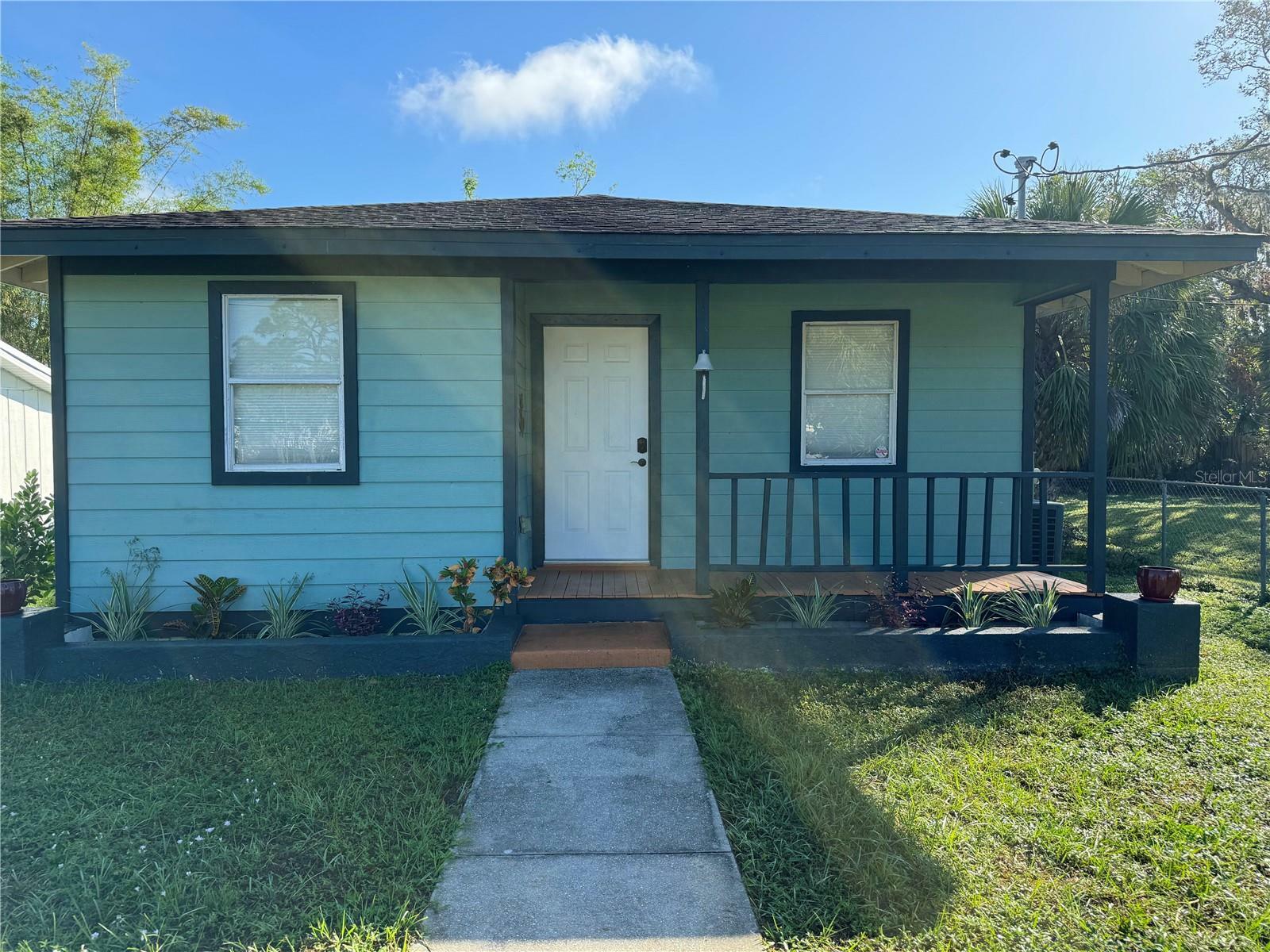 Property Photo:  847 Hand Avenue  FL 34232 