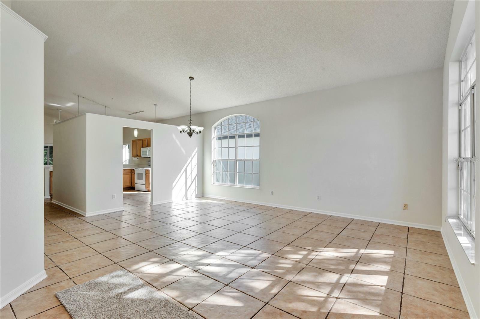 Property Photo:  367 Lexingdale Drive  FL 32828 