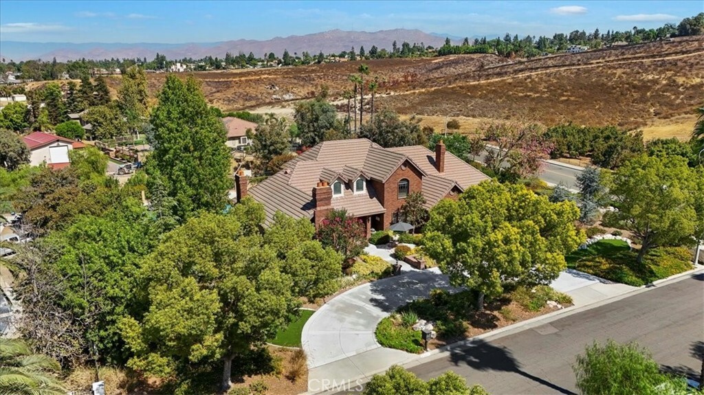 Property Photo:  6882 Canyon Hill Drive  CA 92506 