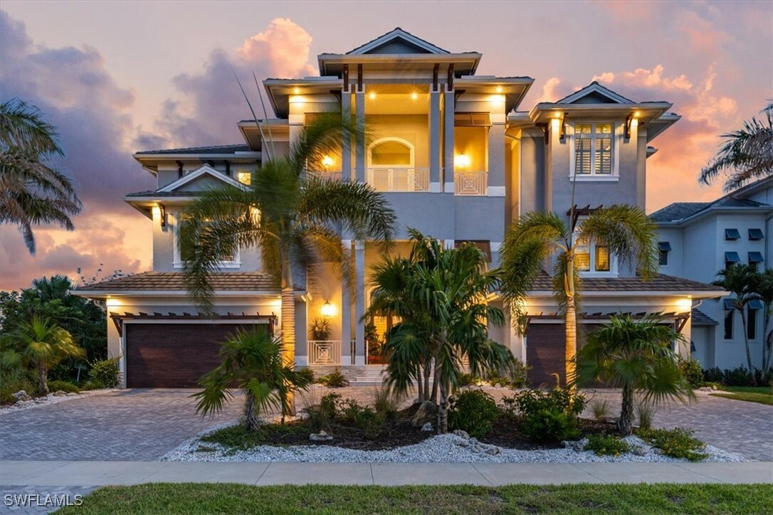 Property Photo: 564 Spinnaker Drive FL 34145
