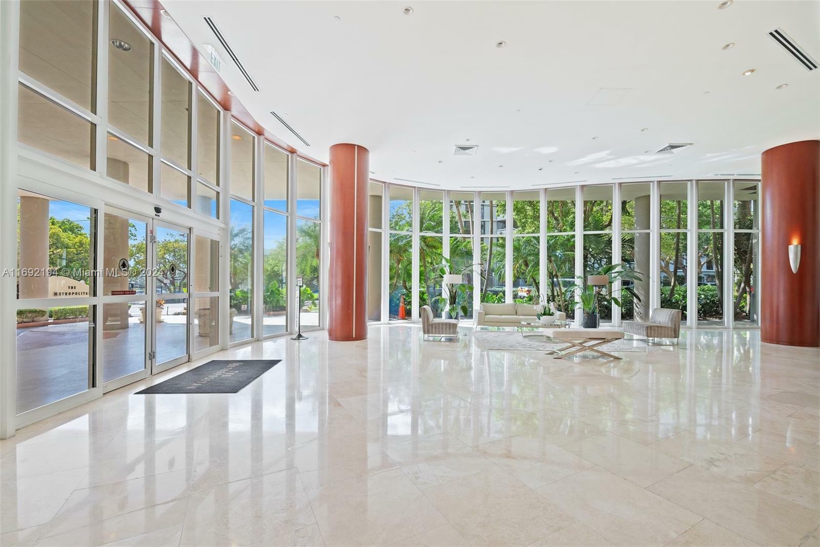 Property Photo:  2475 Brickell Ave 802  FL 33129 