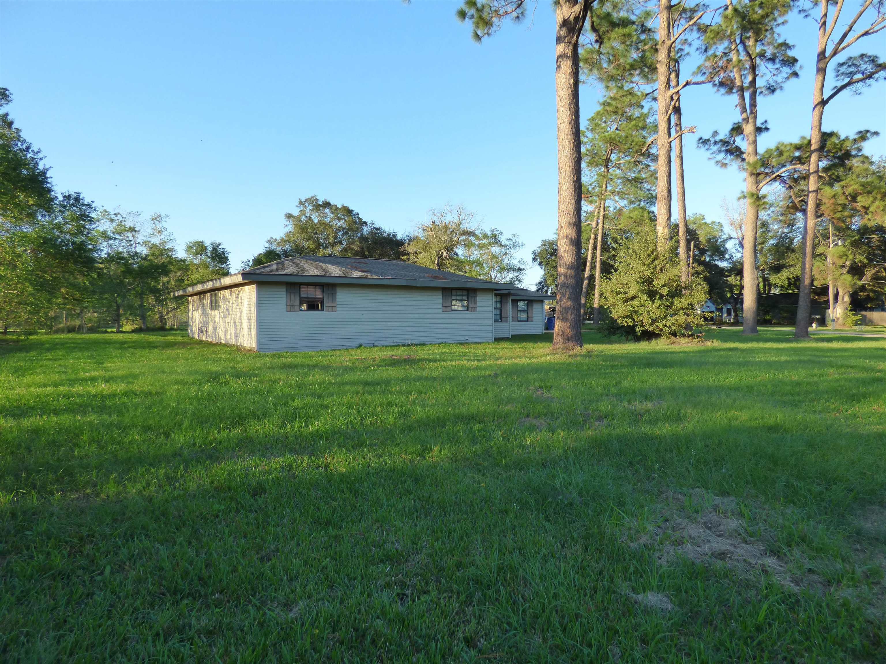 Property Photo:  5638 S Patillo  TX 77630 