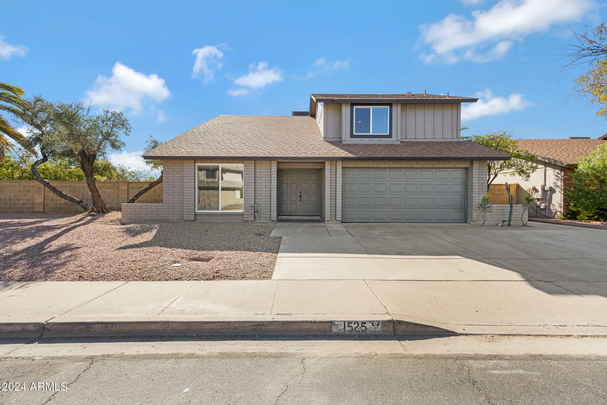 1525 W Knowles Avenue W  Mesa AZ 85202 photo