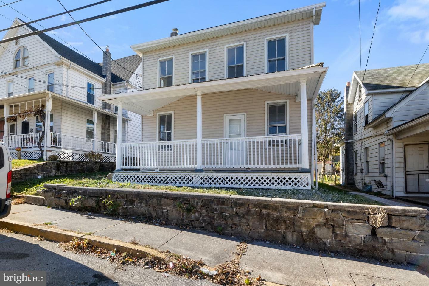 Property Photo:  30 S Front Street  PA 17370 