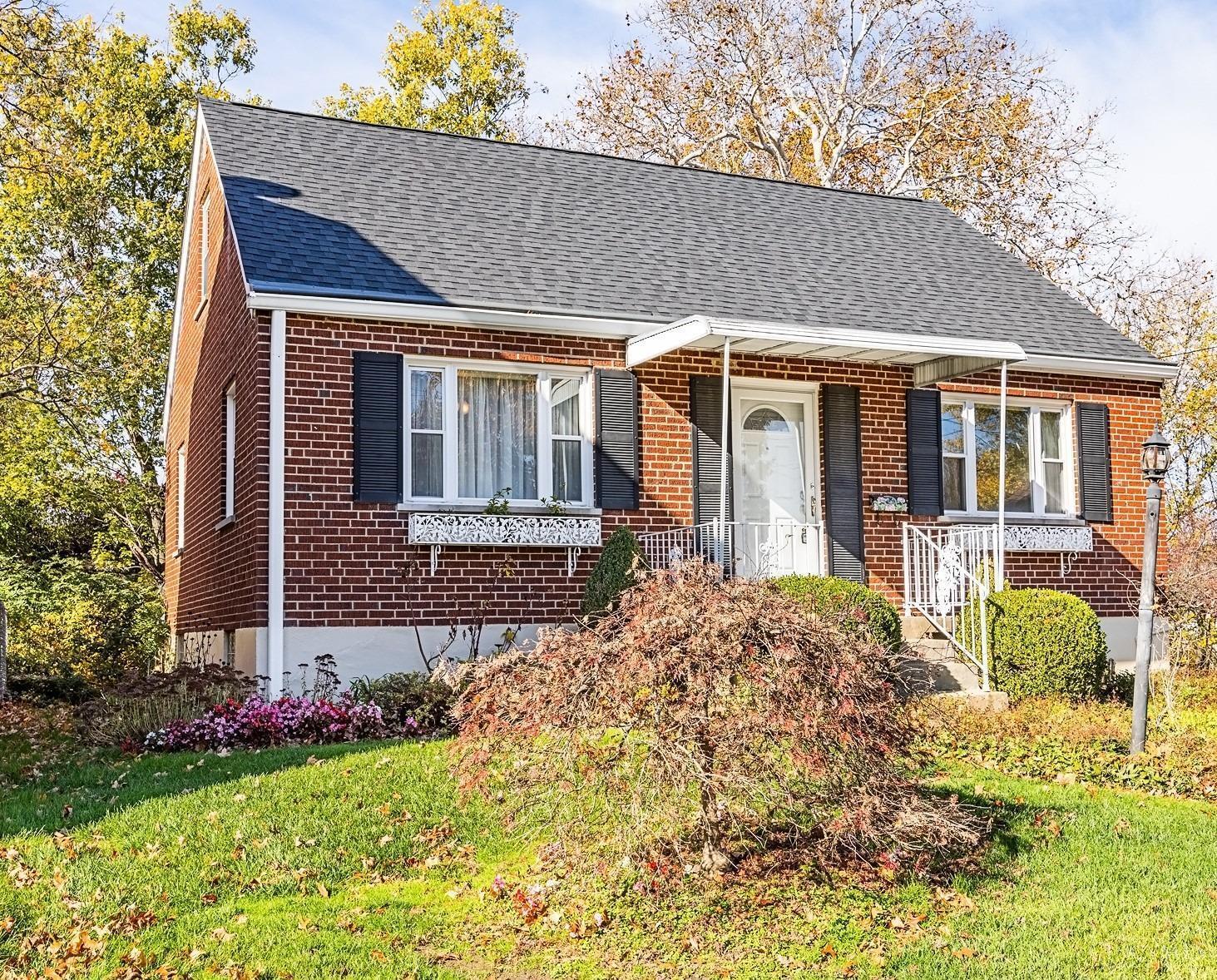 Property Photo: 2331 Townhill Drive OH 45238