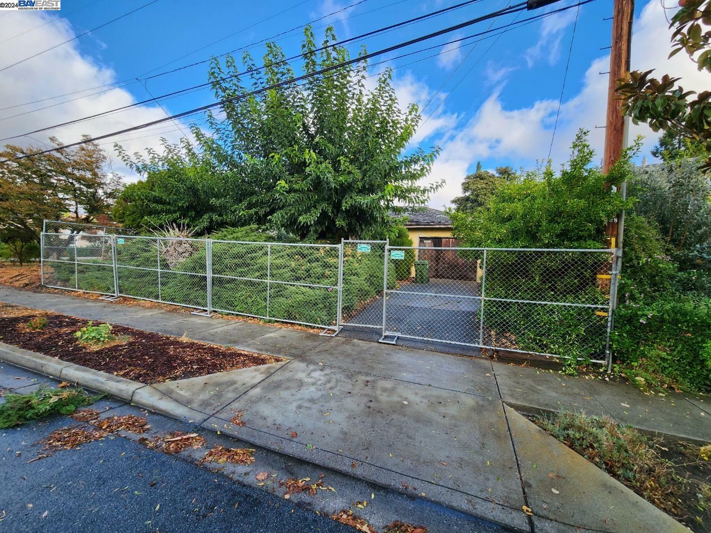 Property Photo:  43626 Bryant St  CA 94539 