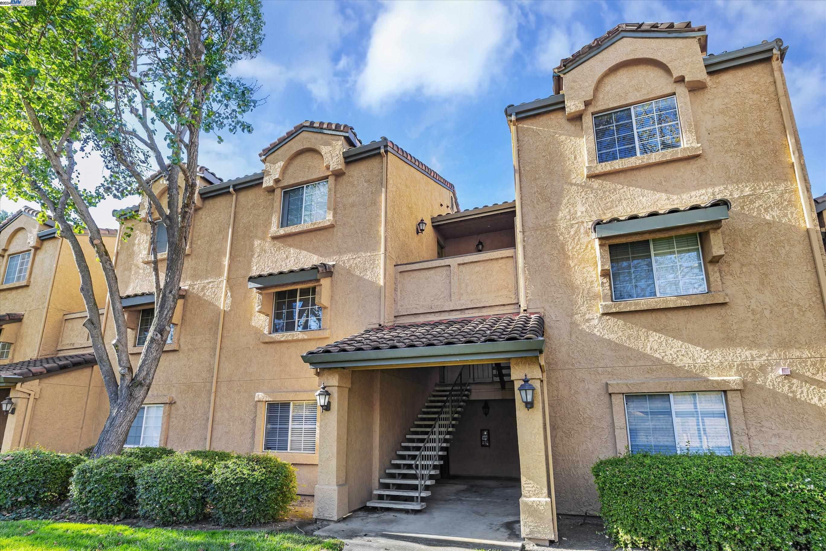 Property Photo:  805 Watson Canyon Ct 263  CA 94582 