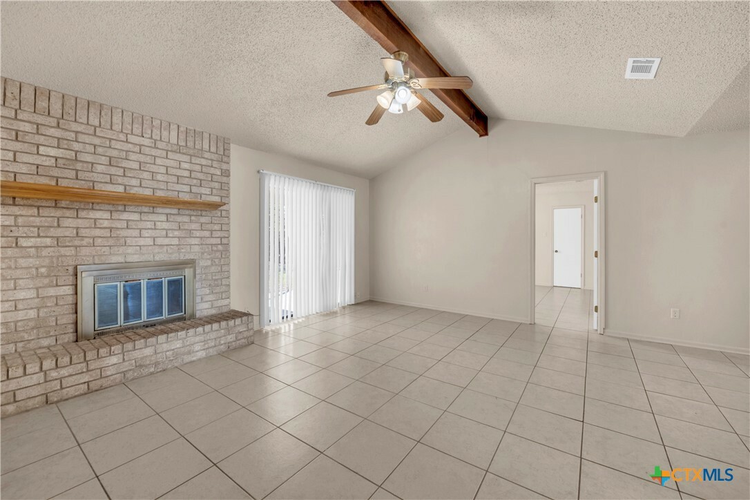 Property Photo:  504 Colonial Lane  TX 76543 