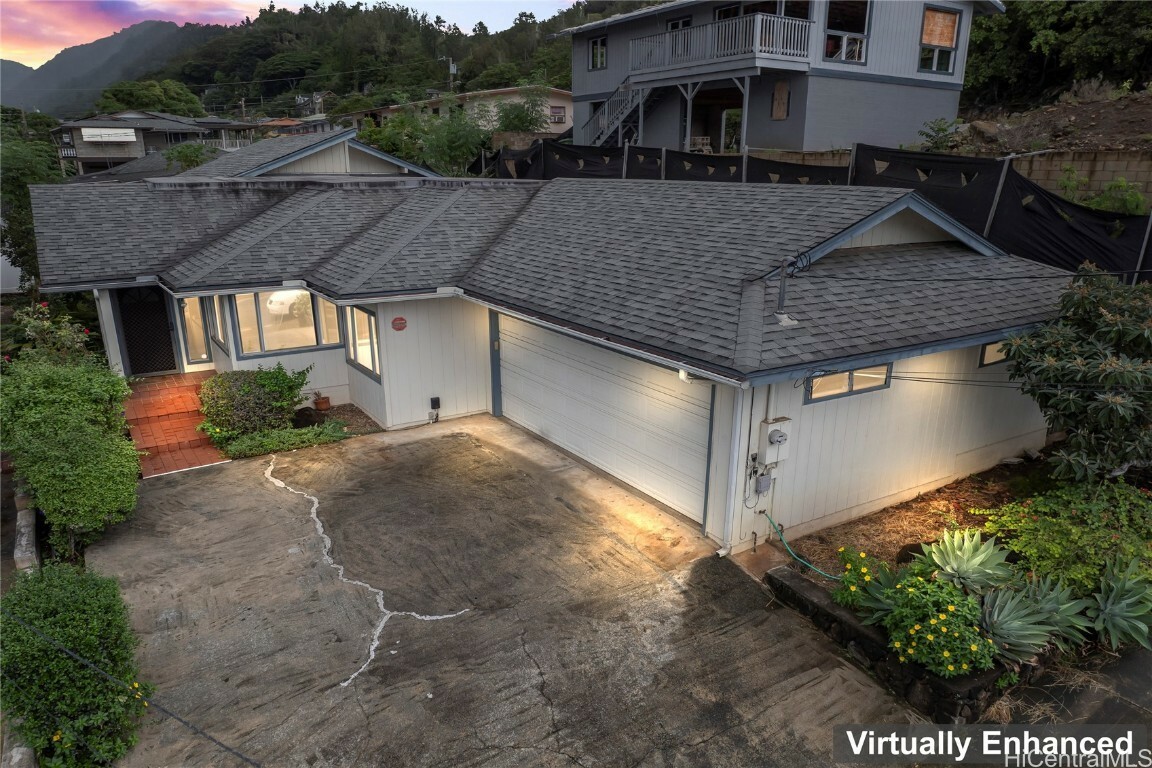 Property Photo:  1576 Kamohoalii Street  HI 96819 
