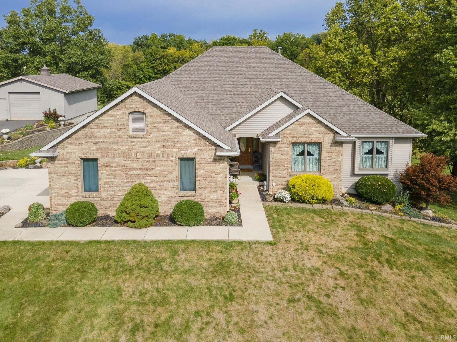 Property Photo:  694 W Vine Street  IN 46783 