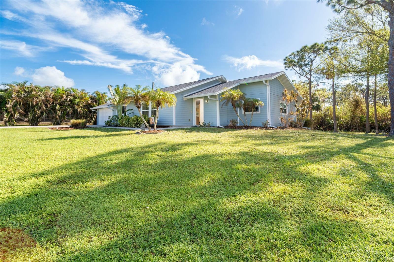 Property Photo:  5214 Norlander Drive  FL 33981 