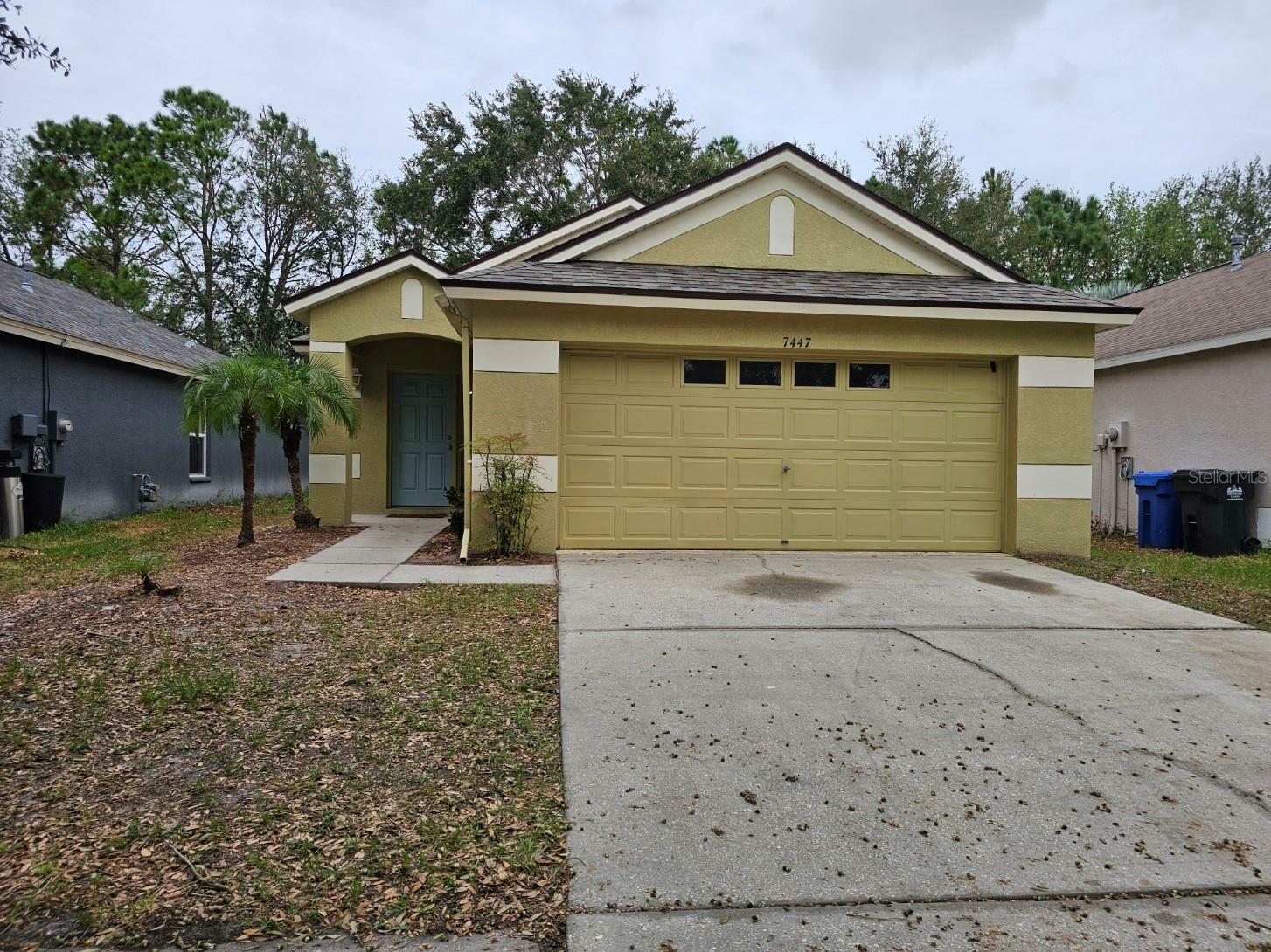 Property Photo:  7447 Oxford Garden Circle  FL 33572 