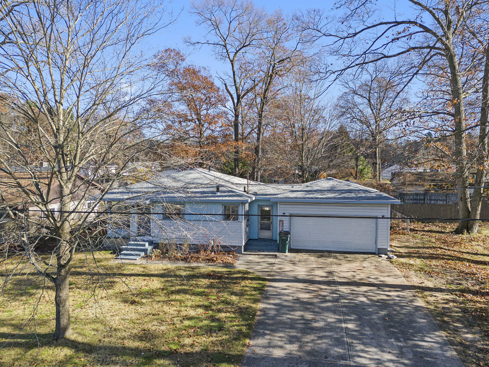 Property Photo:  1610 Hansen Street  MI 49445 