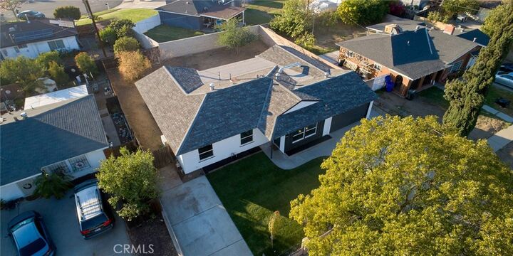 Property Photo:  1020 S Willow Avenue  CA 92376 