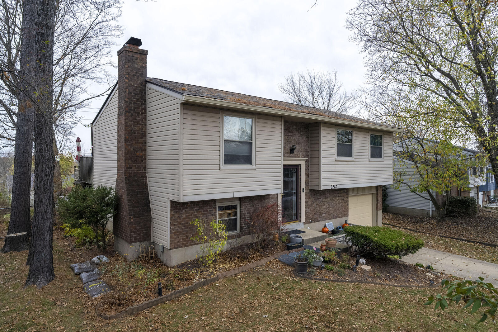 Property Photo: 6213 Ridewood Court KY 41005
