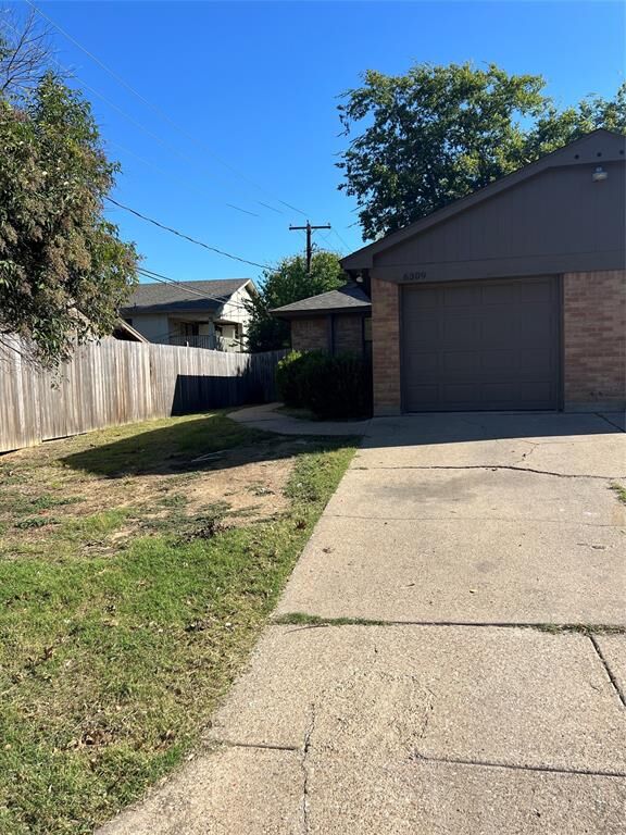 Property Photo: 6309 Peggy Drive TX 76133