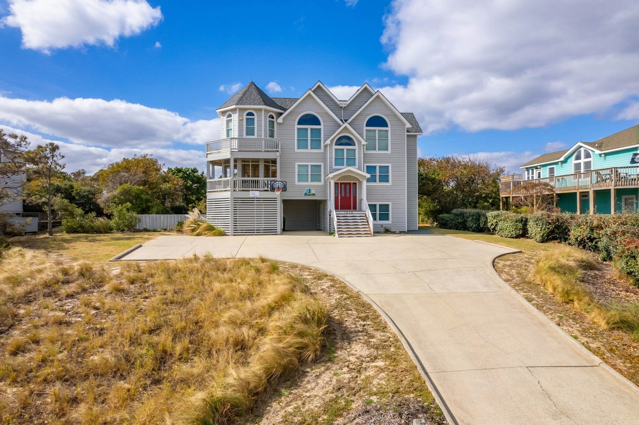 Property Photo: 1056 Whalehead Drive NC 27927