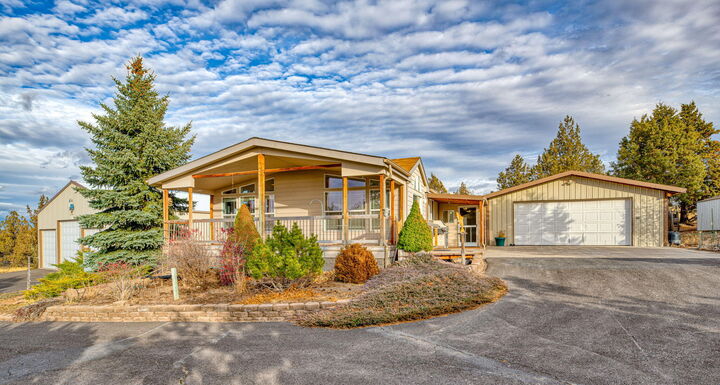 Property Photo:  5459 SE Pawnee Loop  OR 97754 