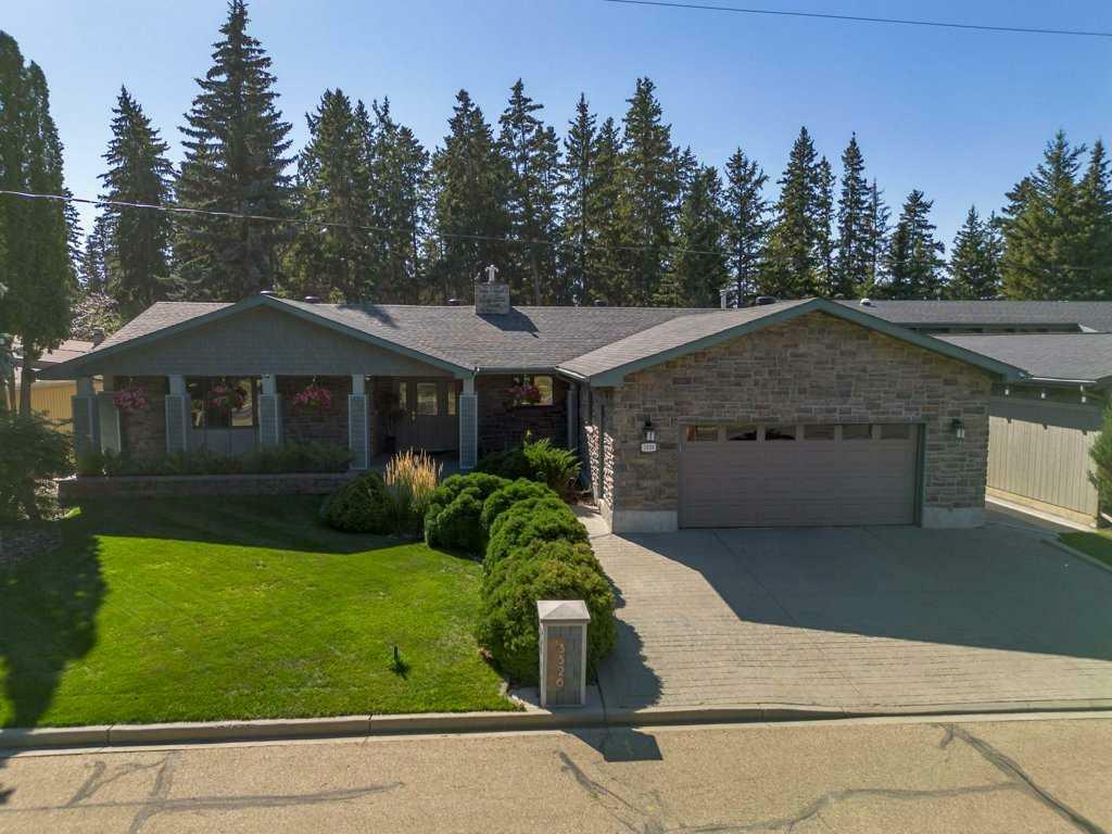 Property Photo:  3526 Spruce Drive  AB T4N 3N9 