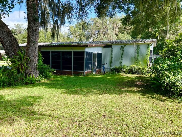 Property Photo: 1159 County 482C1 Road FL 33538