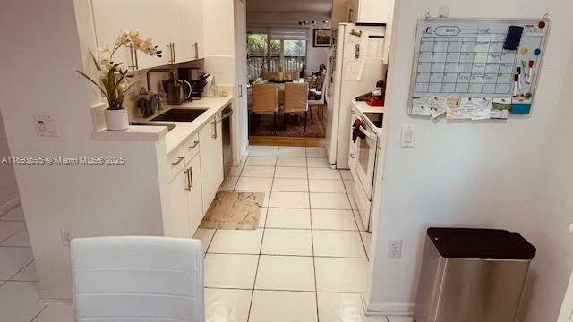 Property Photo: 950 SW 138th Ave 314B FL 33027