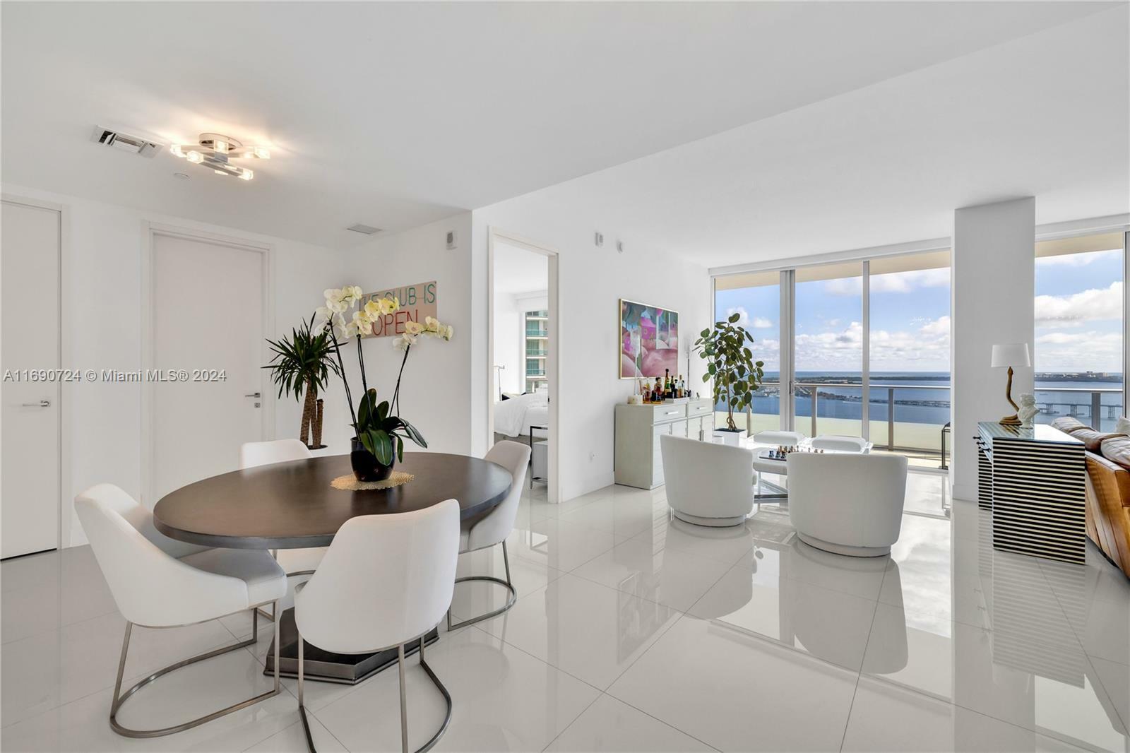 Property Photo:  1300 Brickell Bay Dr 3702  FL 33131 