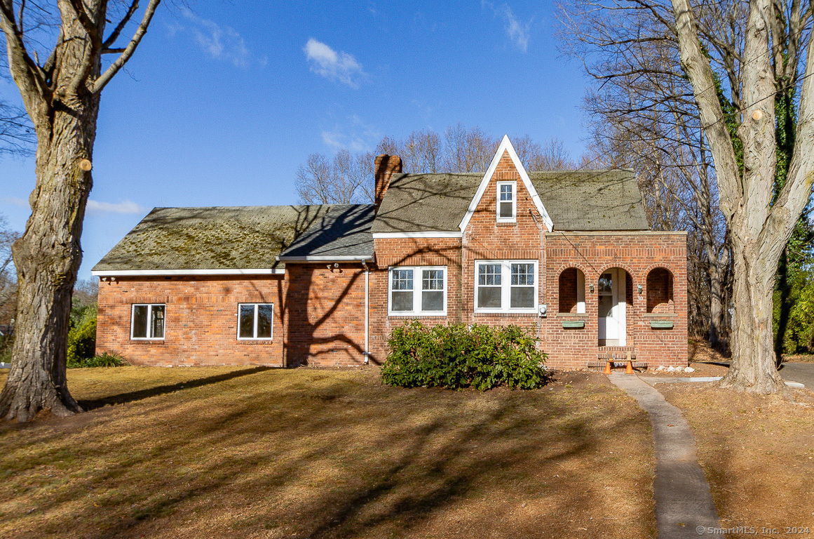 Property Photo:  90 Norton Lane  CT 06037 