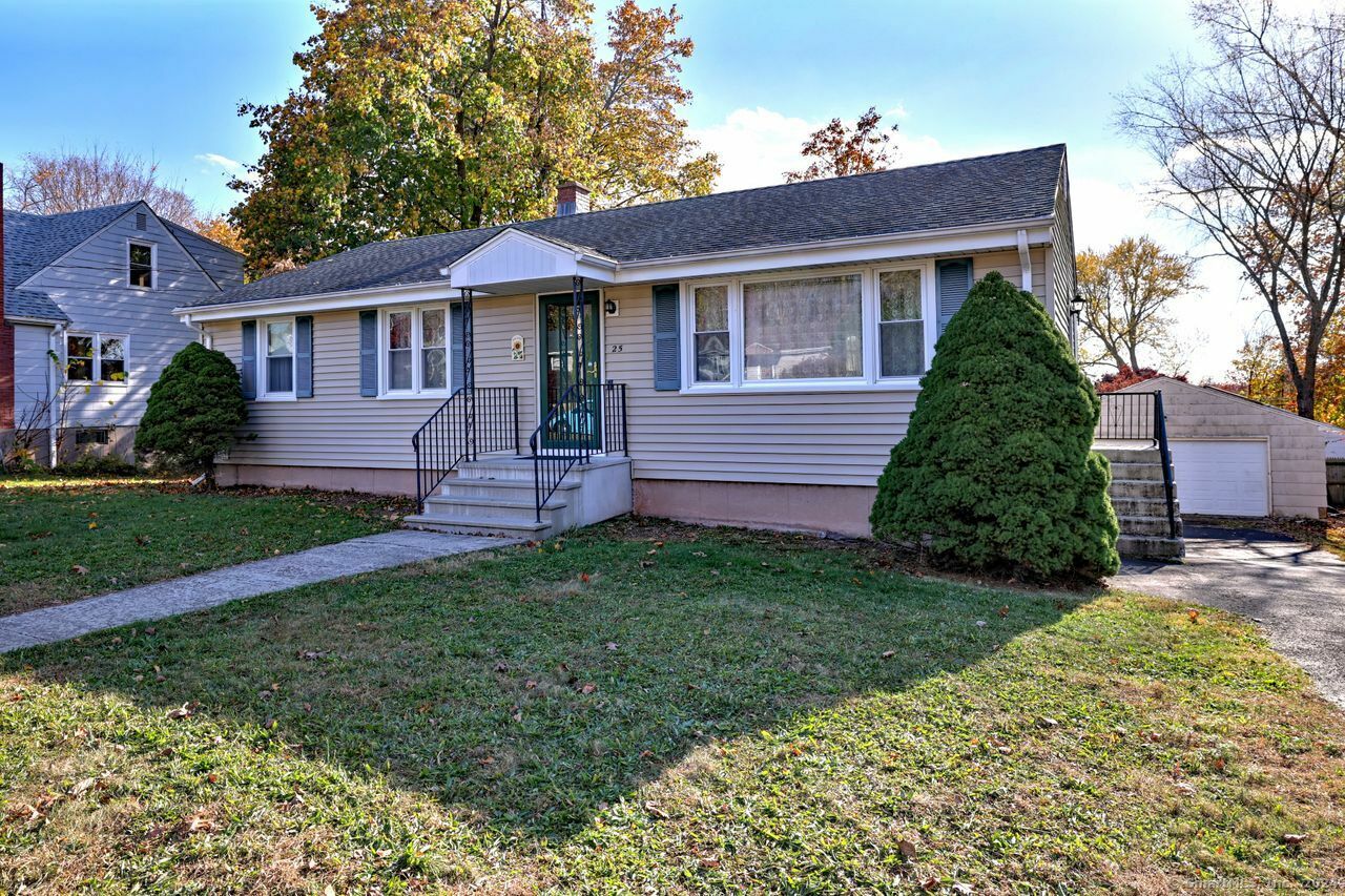 Property Photo:  25 Harrison Drive  CT 06514 