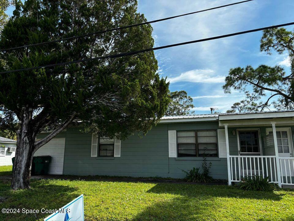 Property Photo:  122 Laurel Oak Street  FL 32904 