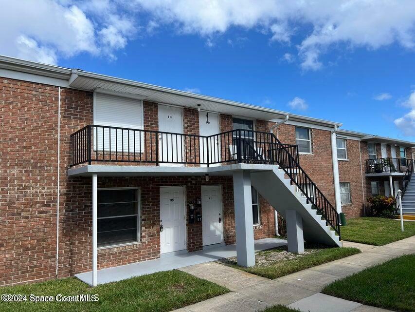 Property Photo:  190 Olmstead Drive N  FL 32780 