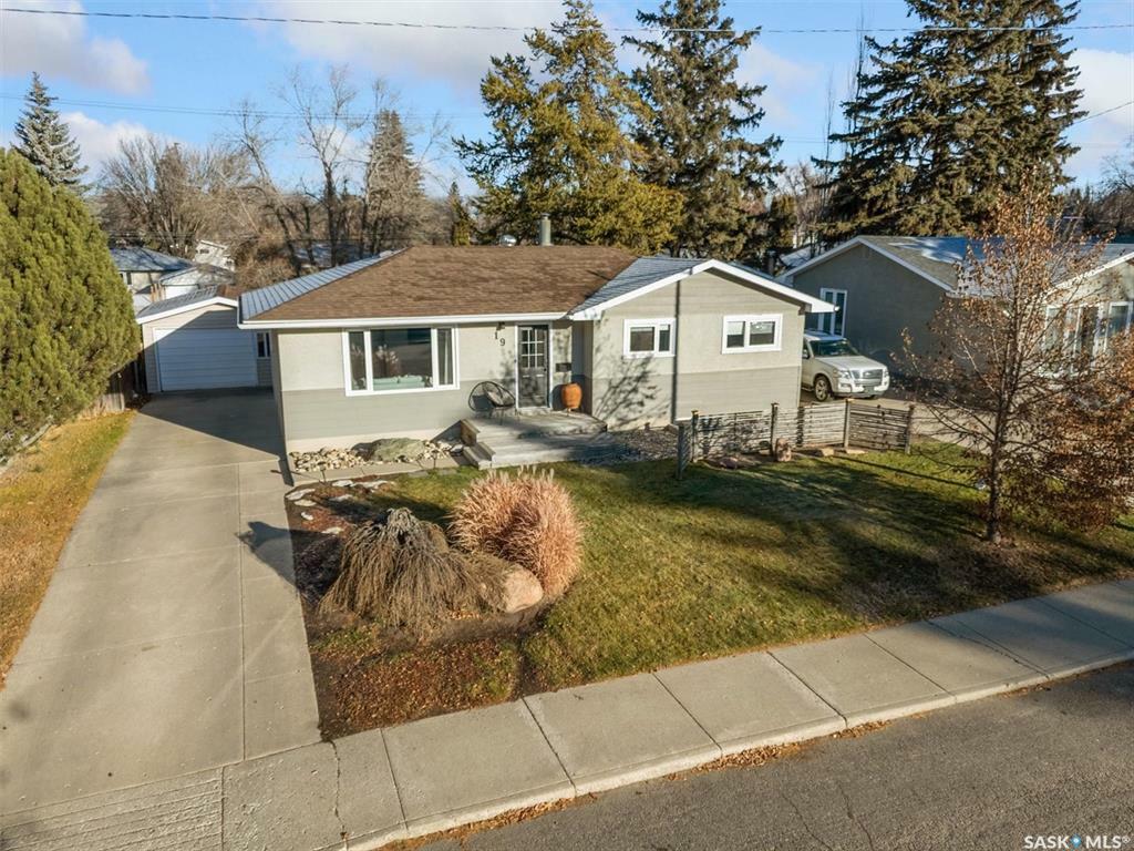 19 Cantlon Crescent  Saskatoon SK S7J 2T2 photo