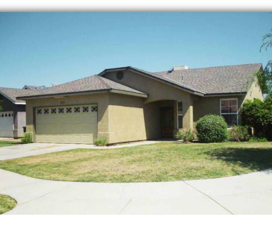 Property Photo:  832 W Anissa Court  CA 93223 