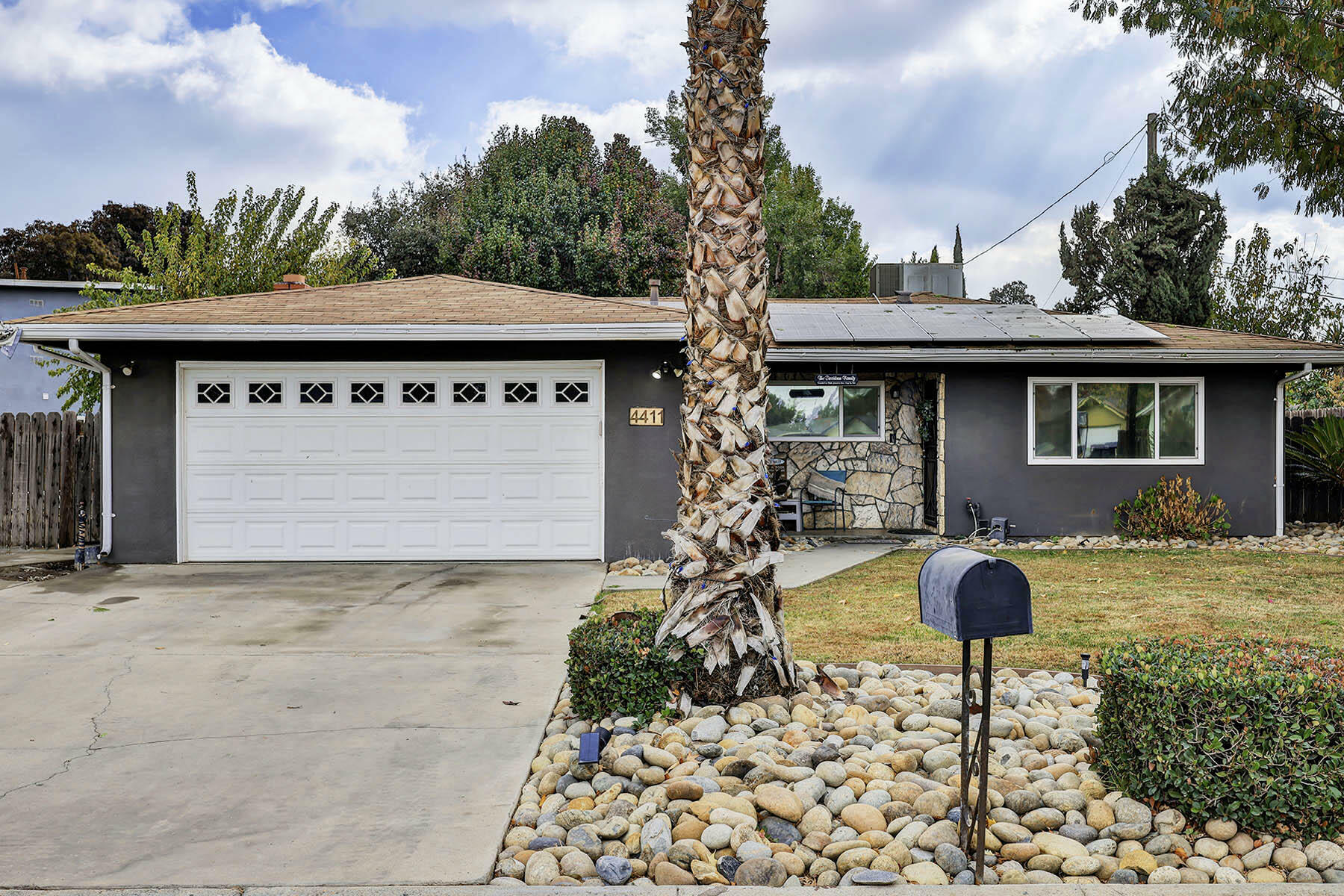 4411 W Crowley Avenue  Visalia CA 93291 photo