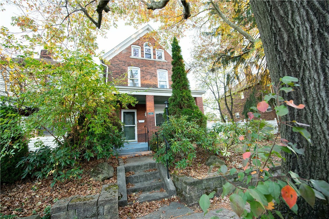 Property Photo:  7120 Whipple St  PA 15218 