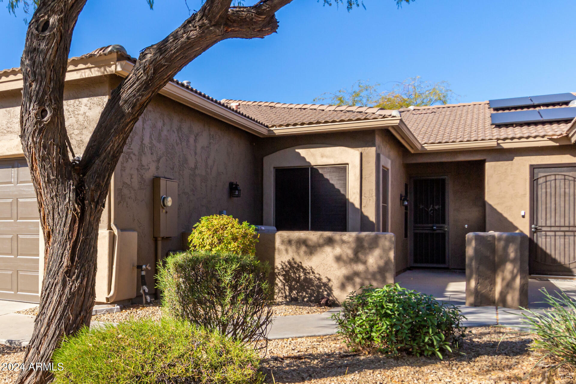 Property Photo:  25 S Quinn Circle 37  AZ 85206 