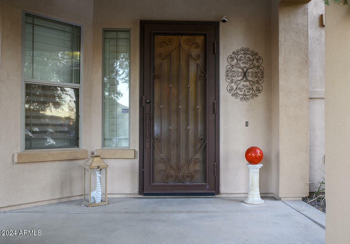 Property Photo:  2541 E Carob Drive  AZ 85298 