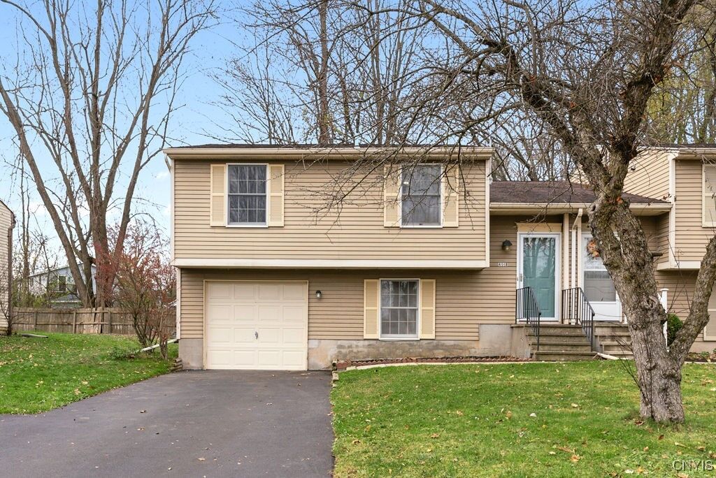 Property Photo: 4148 Tommys Trl NY 13090