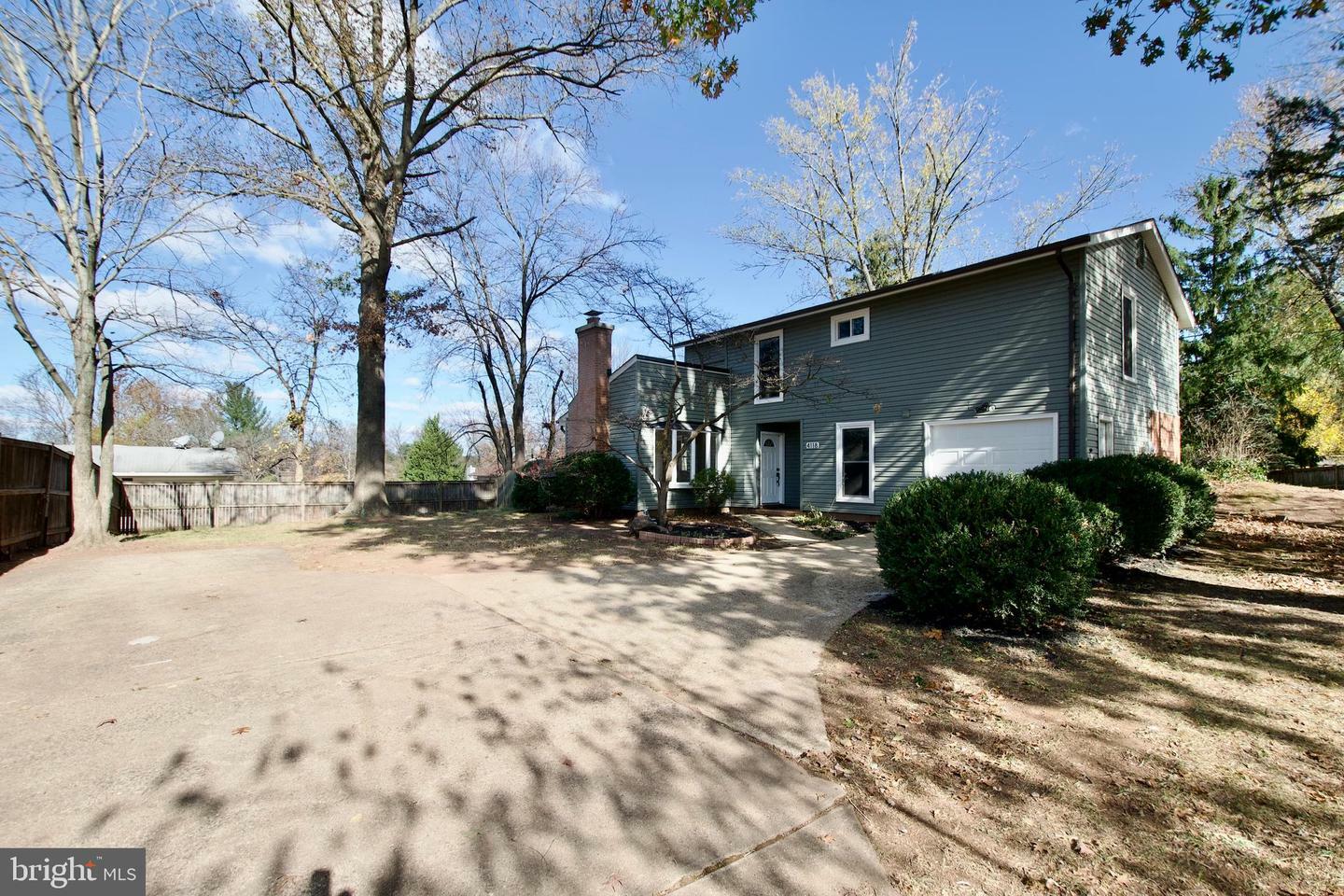 Property Photo:  4118 Galesbury Lane  VA 20151 