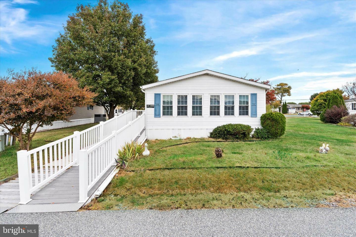 Property Photo: 37108 Sugar Hill Way DE 19975