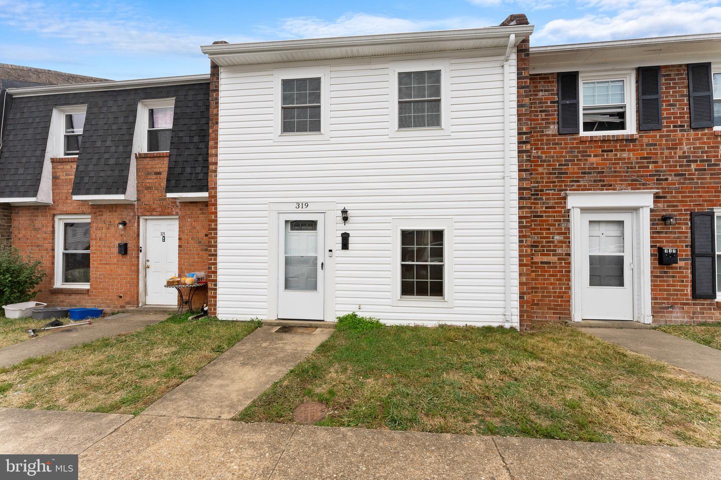 Property Photo:  319 Brock Square  VA 22401 