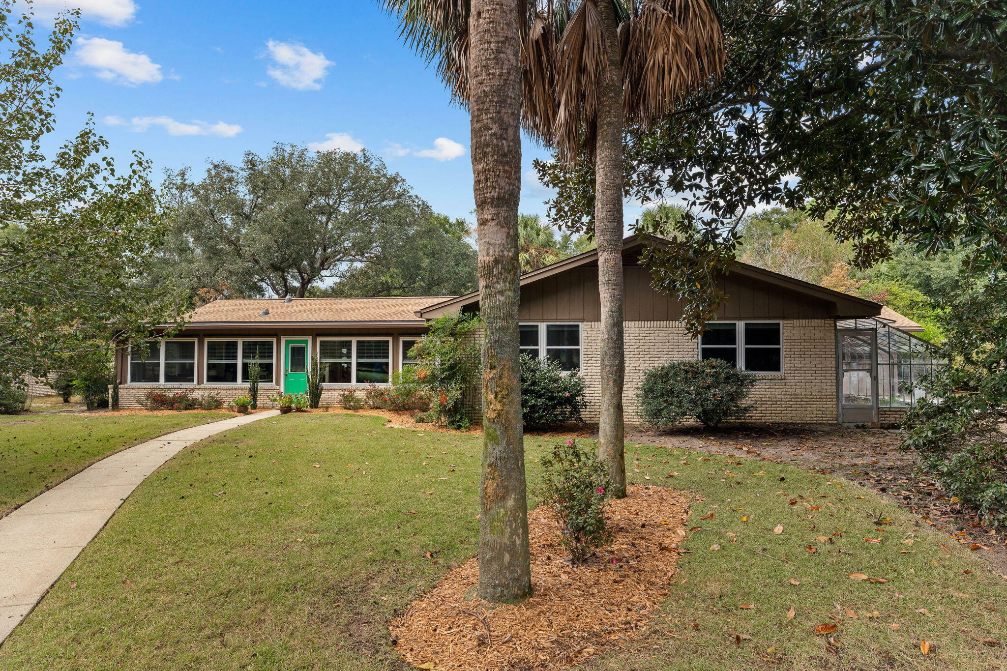 Property Photo:  419 Marion Drive  FL 32578 