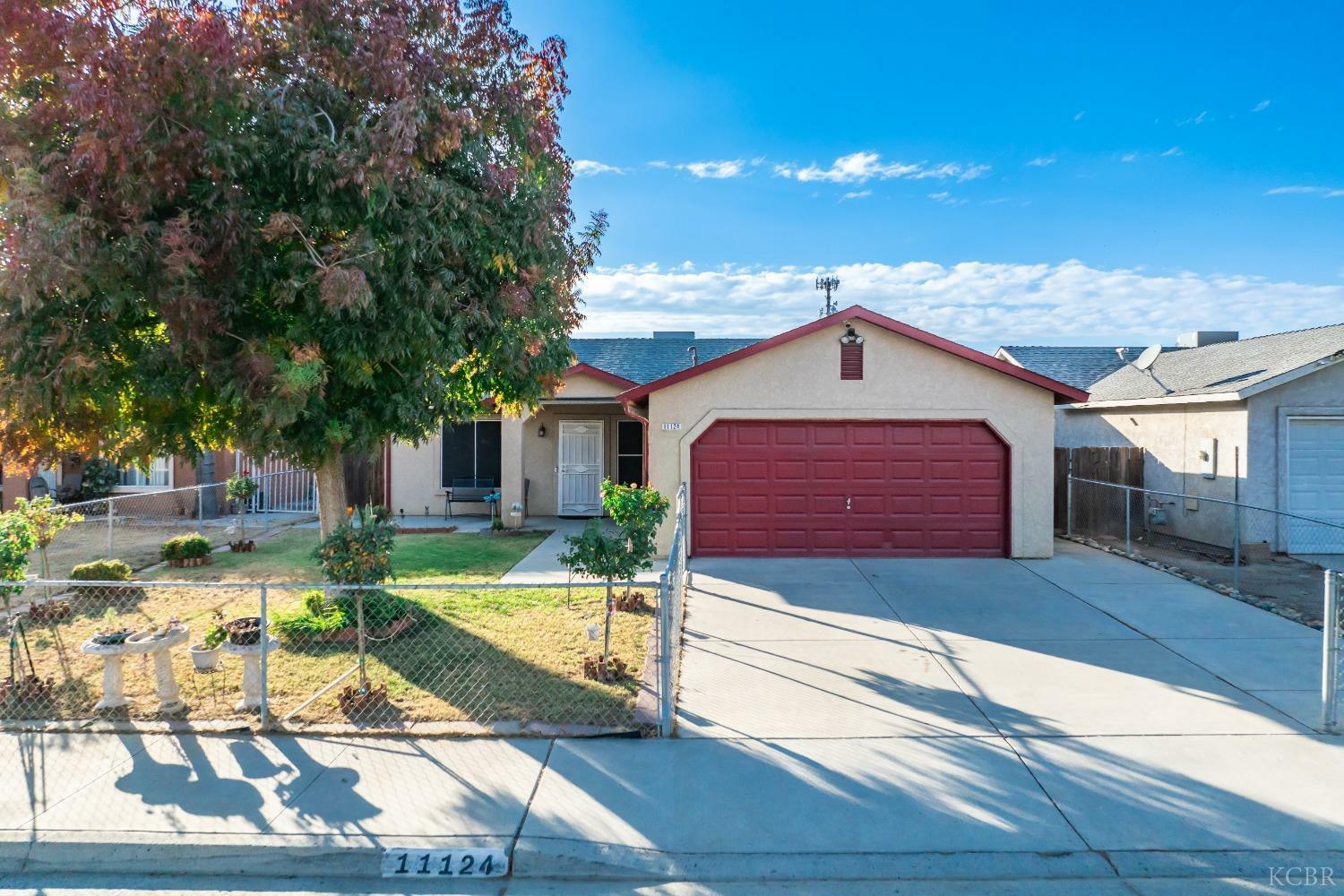 Property Photo:  11124 Mesquite Circle  CA 93202 