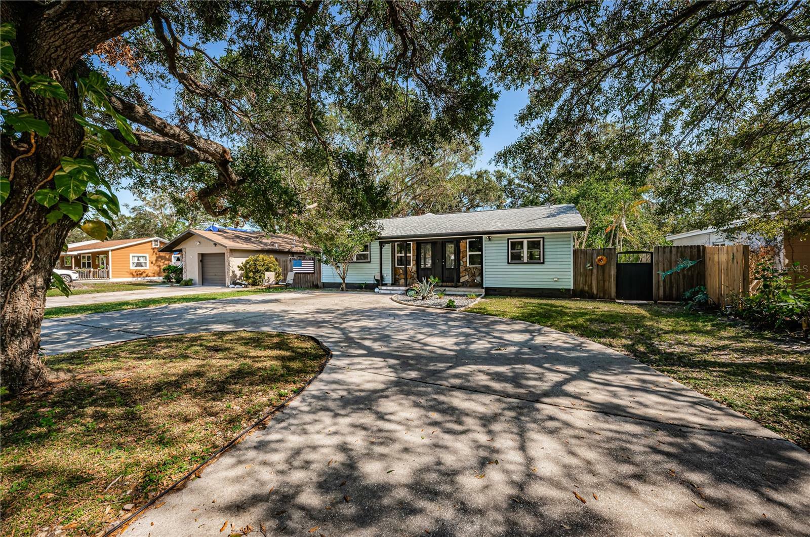 Property Photo:  1126 60th Street S  FL 33707 