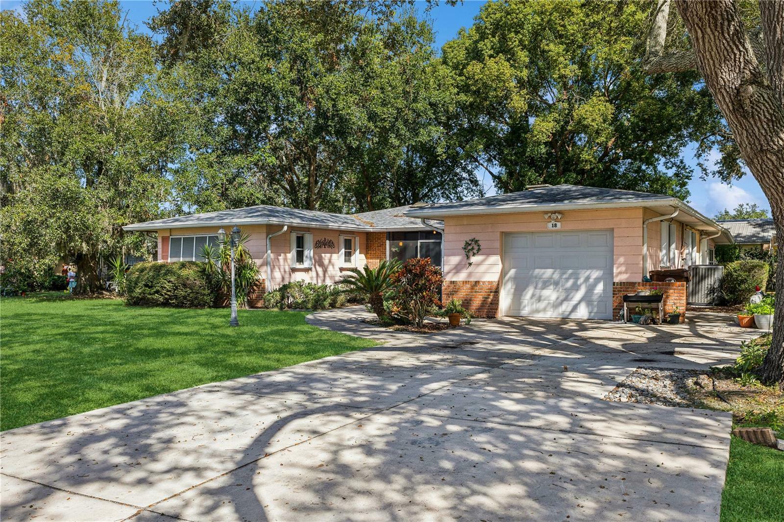 Property Photo:  18 Westchester Court  FL 34744 