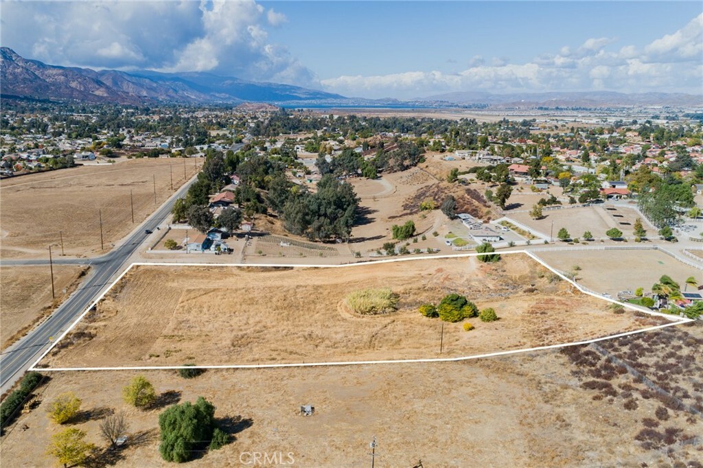 Property Photo:  20980 Palomar Street  CA 92595 