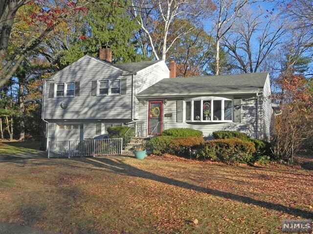 Property Photo:  778 Wynetta Place  NJ 07652 