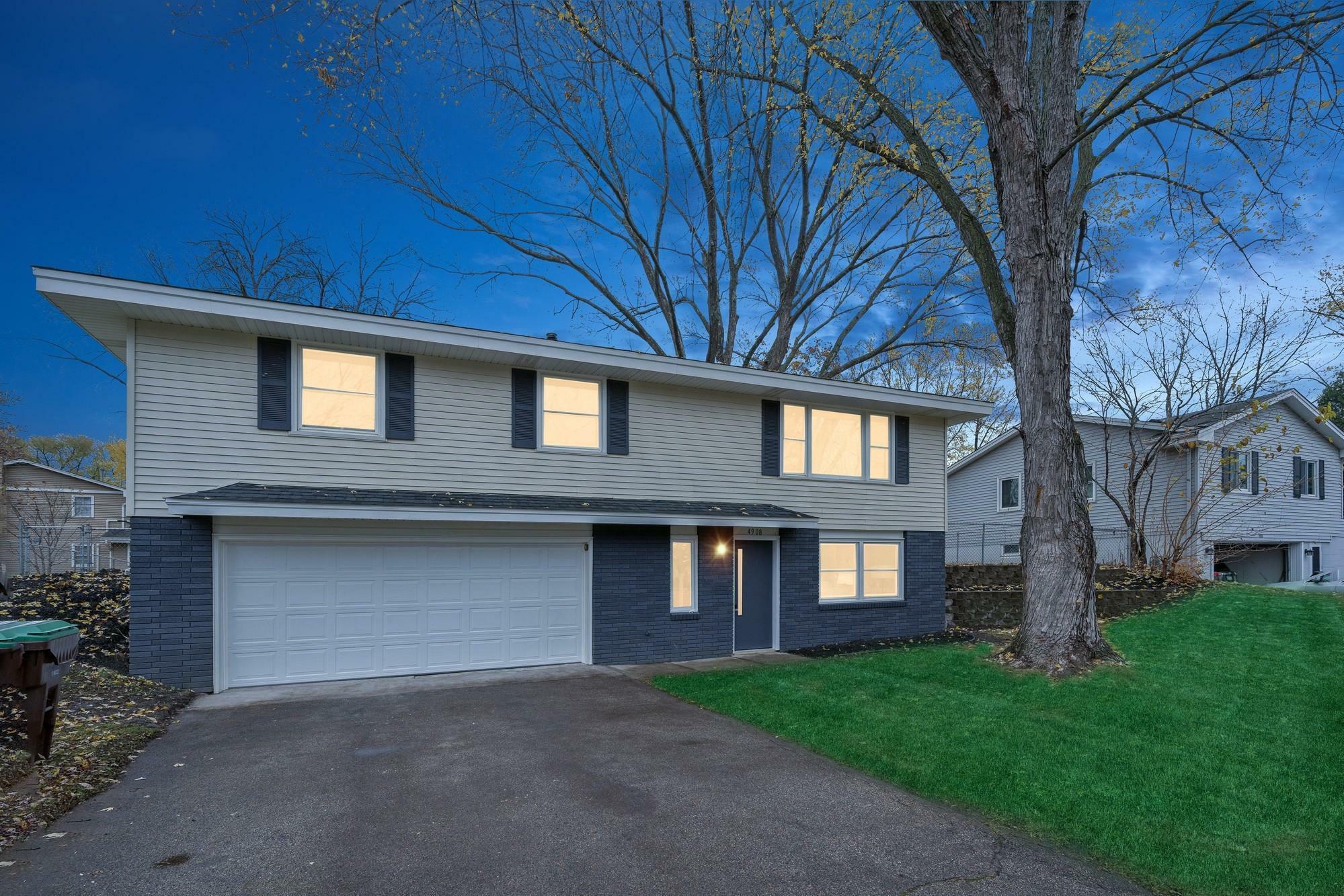 Property Photo:  4908 Yukon Avenue N  MN 55428 