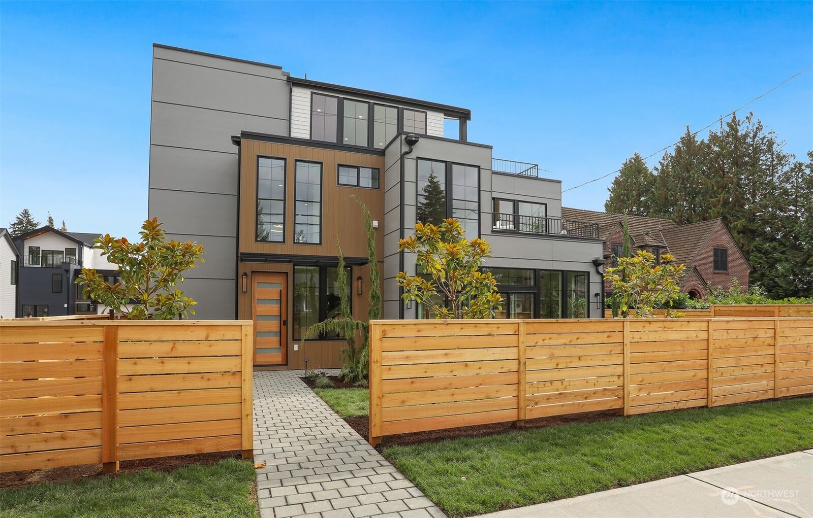 Property Photo: 11550 Meridian Avenue N WA 98133