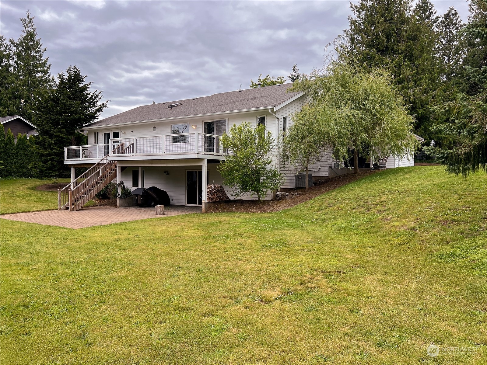 Property Photo:  806 S Park Ct.  WA 98264 